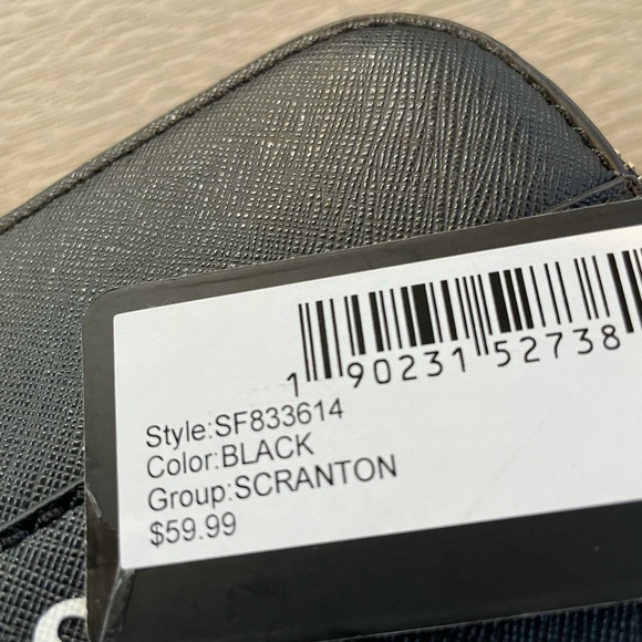 Guess - Picture 8 of 9